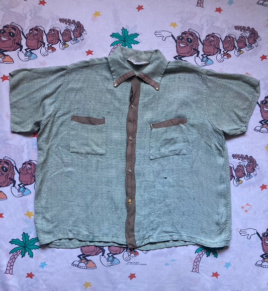 Vintage 50’s Beau Brummel Green Rayon Loop Collar Shirt size Large Boxy Kramer