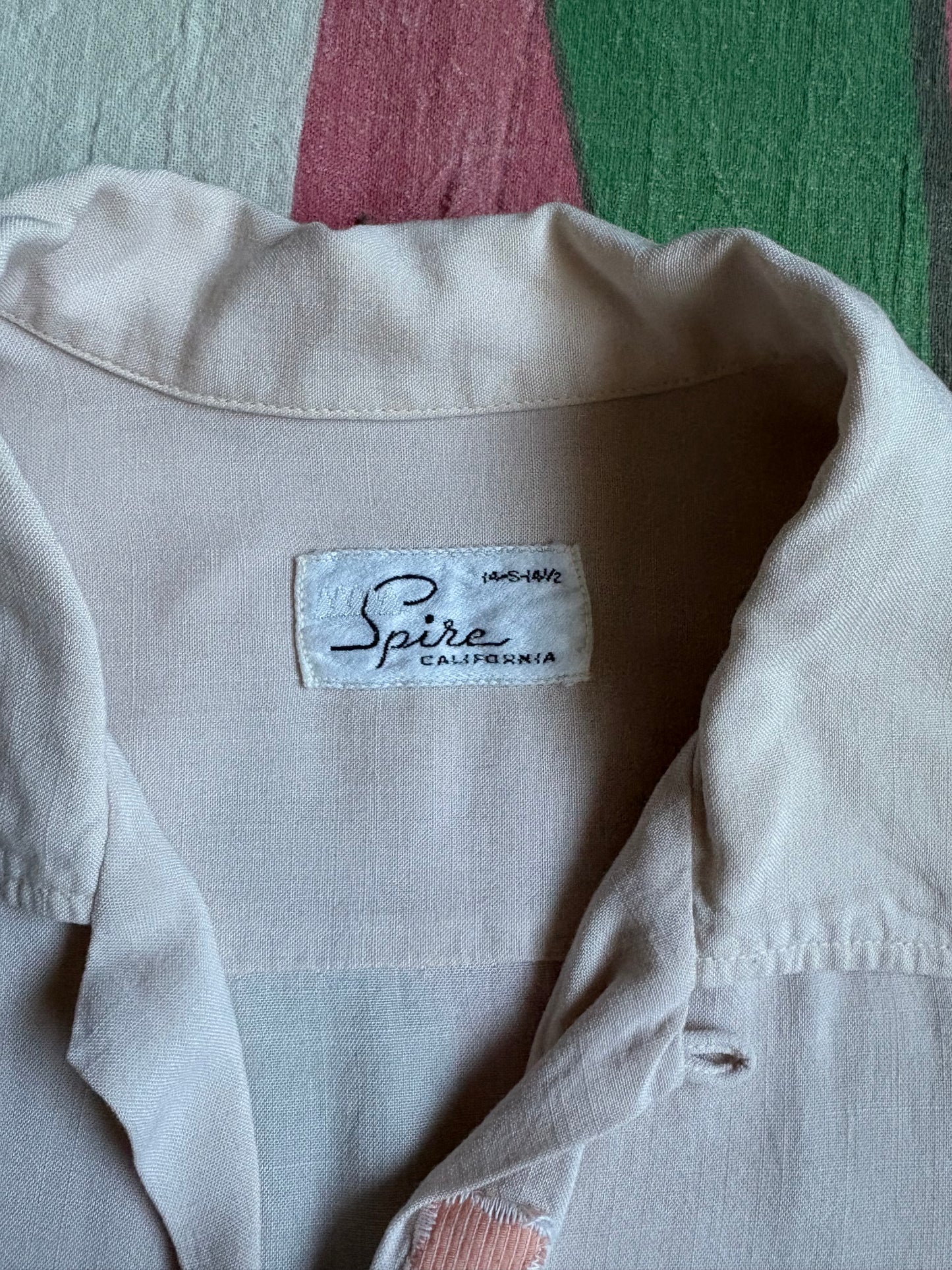 Vintage 50’s Spire Soft Pink Rayon Loop Collar Shirt size Small Rockabilly Kramer